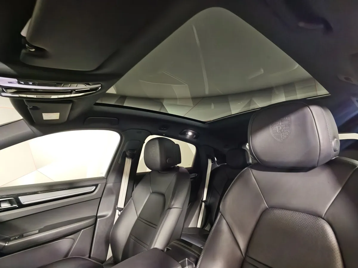 Porsche Cayenne Coupe 3.0 Tiptronic AWD (340 л.с.) Черный в АВИЛОН. Слайд №24