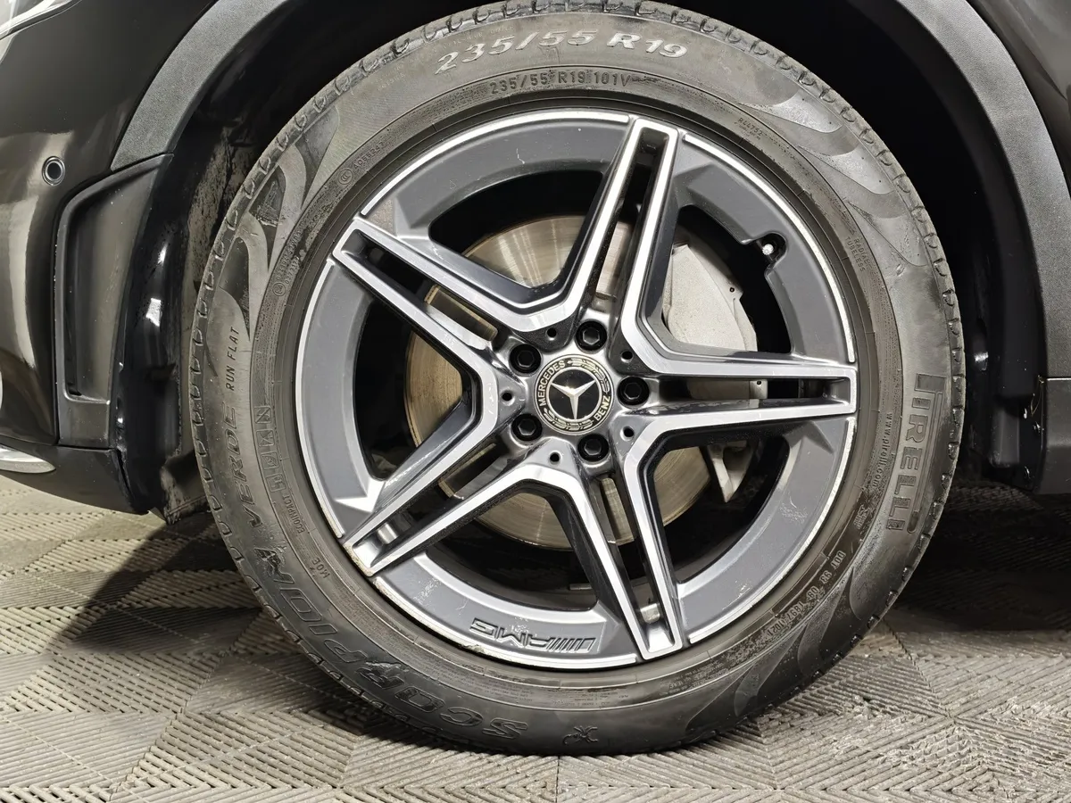 Mercedes-Benz GLC 300 d 9G-TRONIC 4MATIC (245 л.с.) Sport (Локальная сборка) Черный в АВИЛОН. Слайд №9