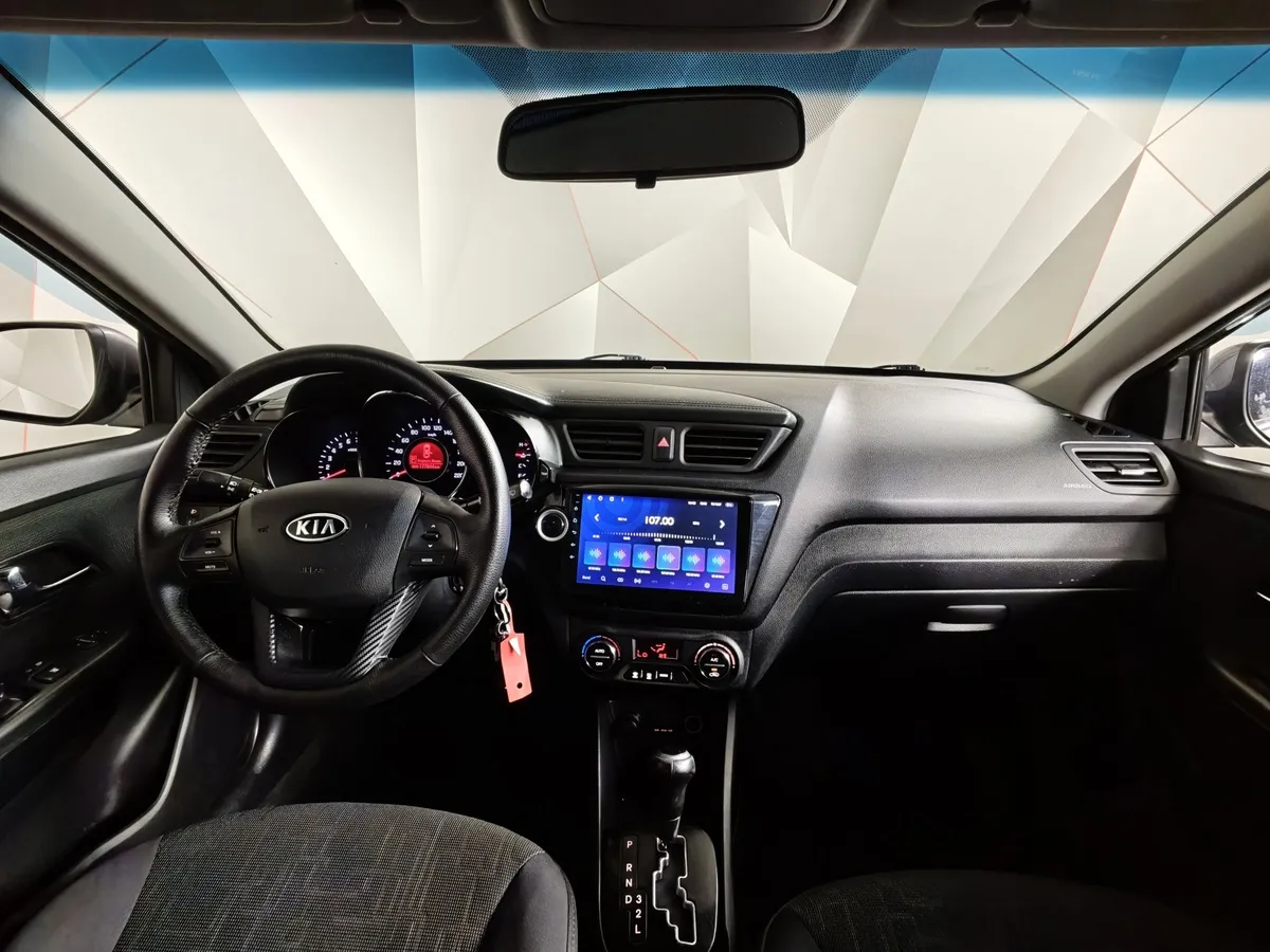 Kia Rio 1.6 AT (123 л.с.) Серый в АВИЛОН. Слайд №11