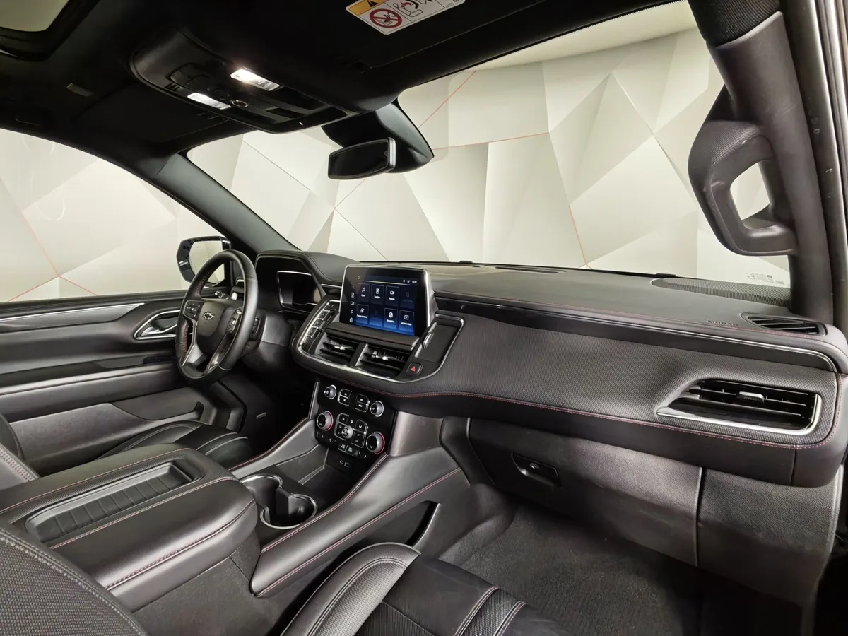 Chevrolet Tahoe 5.3 AT 4WD (343 л.с.) RST Черный в АВИЛОН. Слайд №13