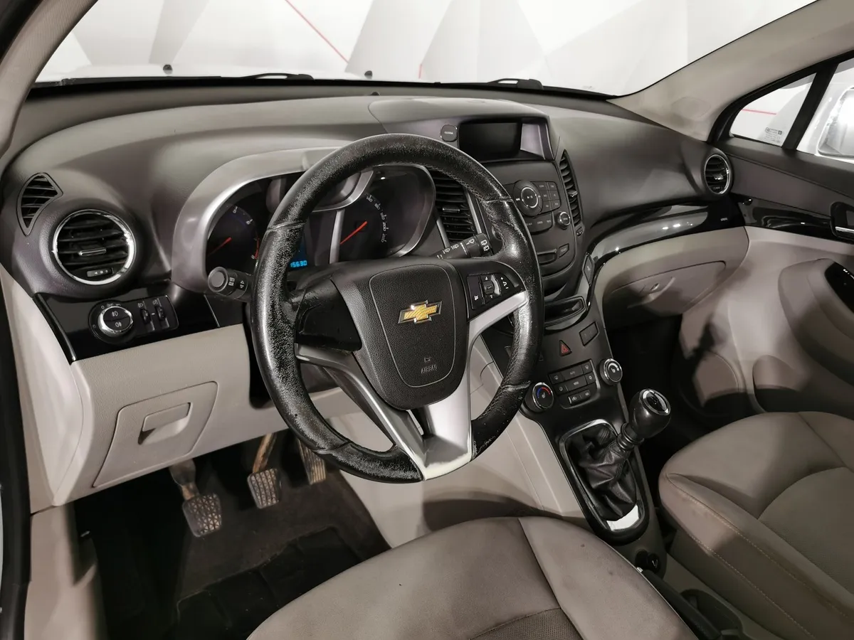 Chevrolet Orlando 1.8 MT (141 л.с.) Белый в АВИЛОН. Слайд №18