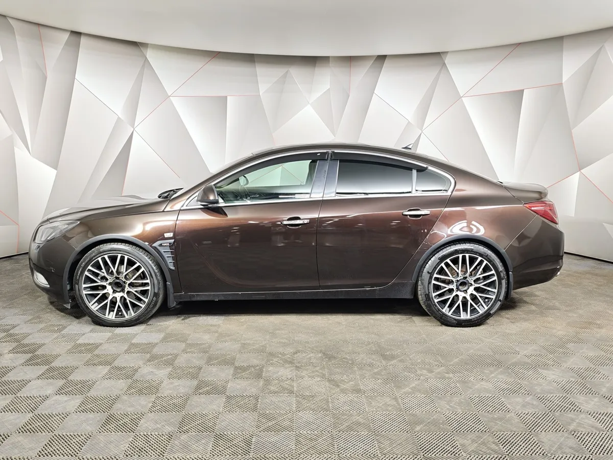 Opel Insignia 2.0 Turbo AT (220 л.с.) Коричневый в АВИЛОН. Слайд №5