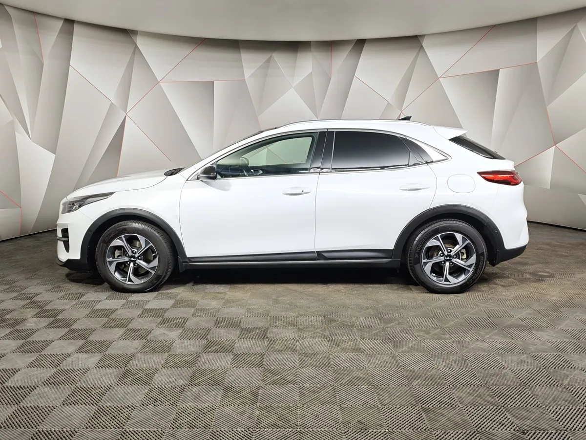 Kia XCeed 1.4 T-GDI (140 л.c.) Premium Plus Белый в АВИЛОН. Слайд №5