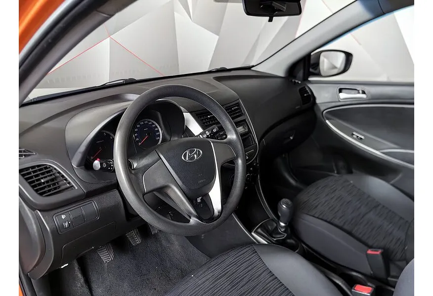 Hyundai Solaris 1.6 MT (123 л.с.) Active Оранжевый в АВИЛОН. Слайд №18 Hyundai Solaris 1.6 MT (123 л.с.) Active Оранжевый в АВИЛОН. Слайд №18