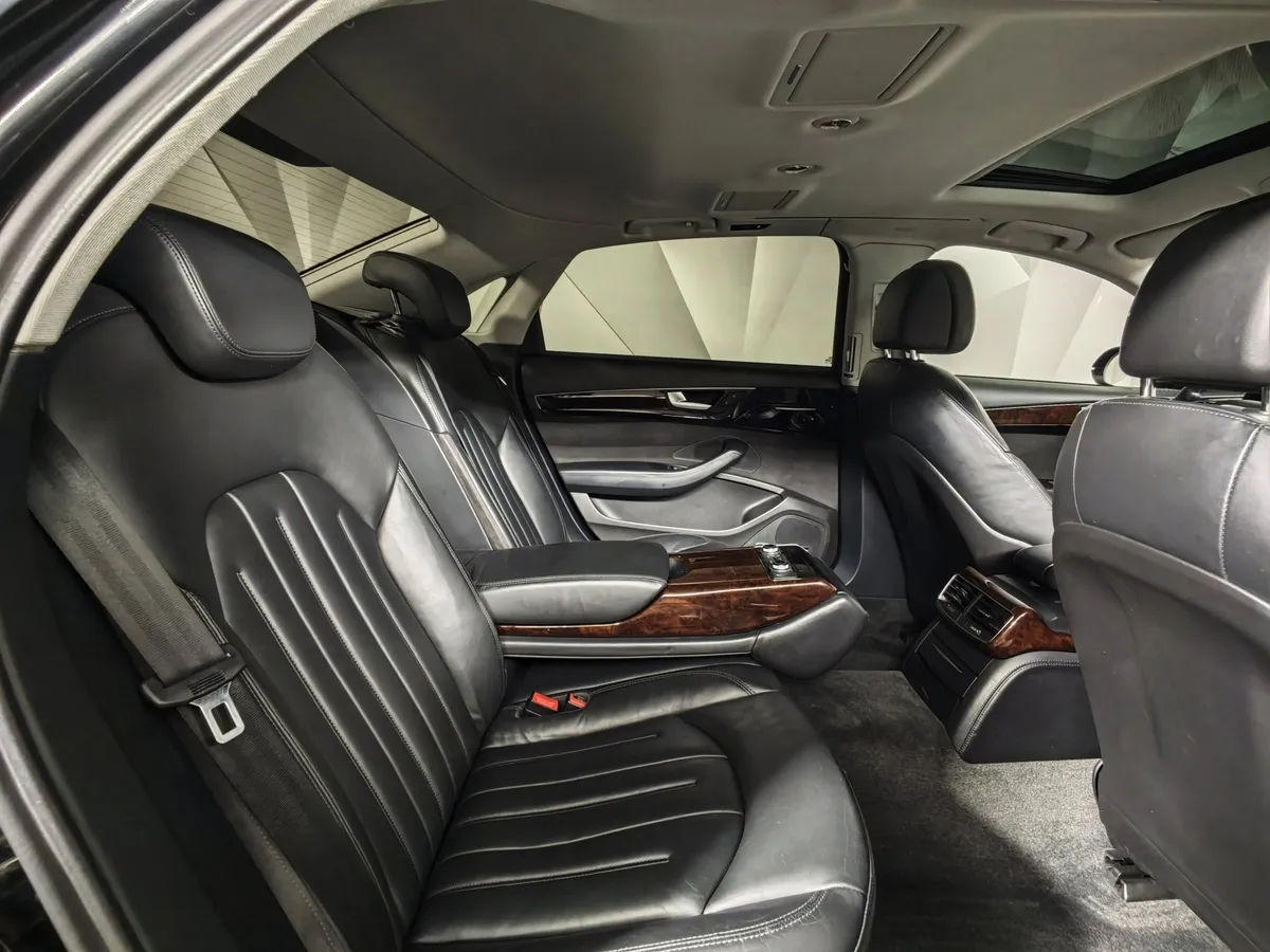 Audi A8 3.0 TFSI quattro tiptronic (290 л.с.) Черный в АВИЛОН. Слайд №16