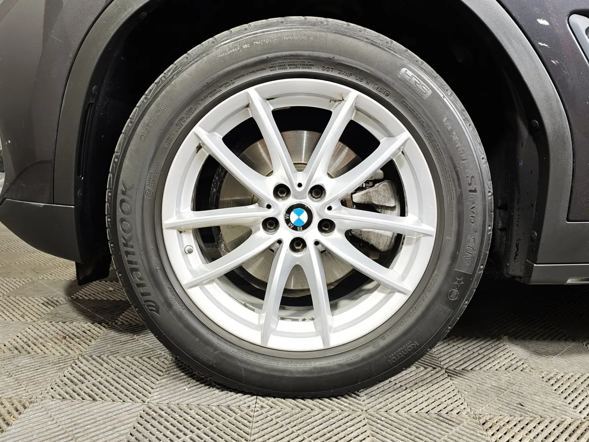 BMW X3 xDrive20i AT (184 л.с.) Base Локальная сборка Серый в АВИЛОН. Слайд №7