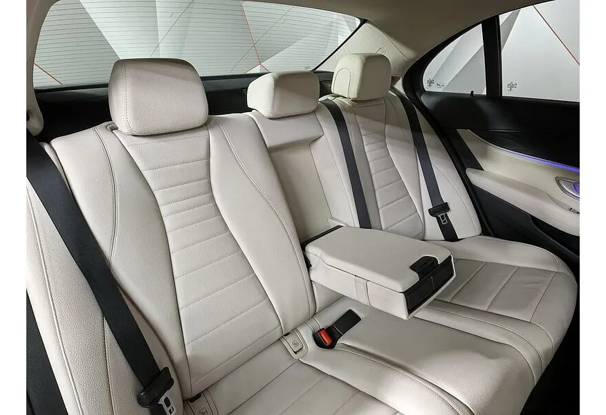 Mercedes-Benz E-Класс E 220 d 4MATIC 9G-TRONIC (194 л.с.) Черный в АВИЛОН. Слайд №16