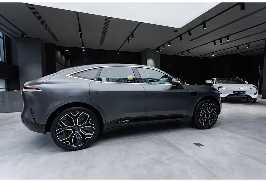 Avatr 11 116 kWh 4WD (578 л.с.) 4 места Серый в АВИЛОН. Слайд №4