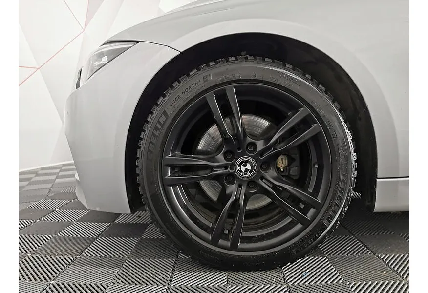 BMW 3 серия 330i xDrive (258 л.с.) Серебристый в АВИЛОН. Слайд №7