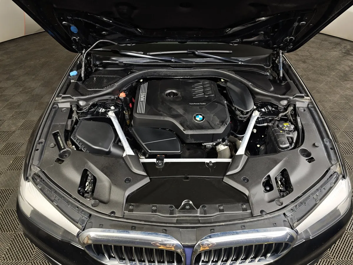 BMW 5 серия 520i Steptronic (184 л.с.) Черный в АВИЛОН. Слайд №9