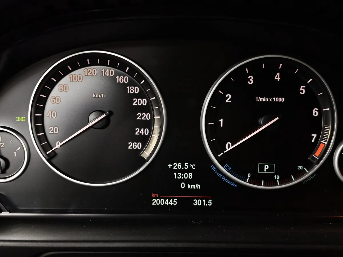 BMW 5 серия 528i xDrive Steptronic (245 л.с.) Синий в АВИЛОН. Слайд №13
