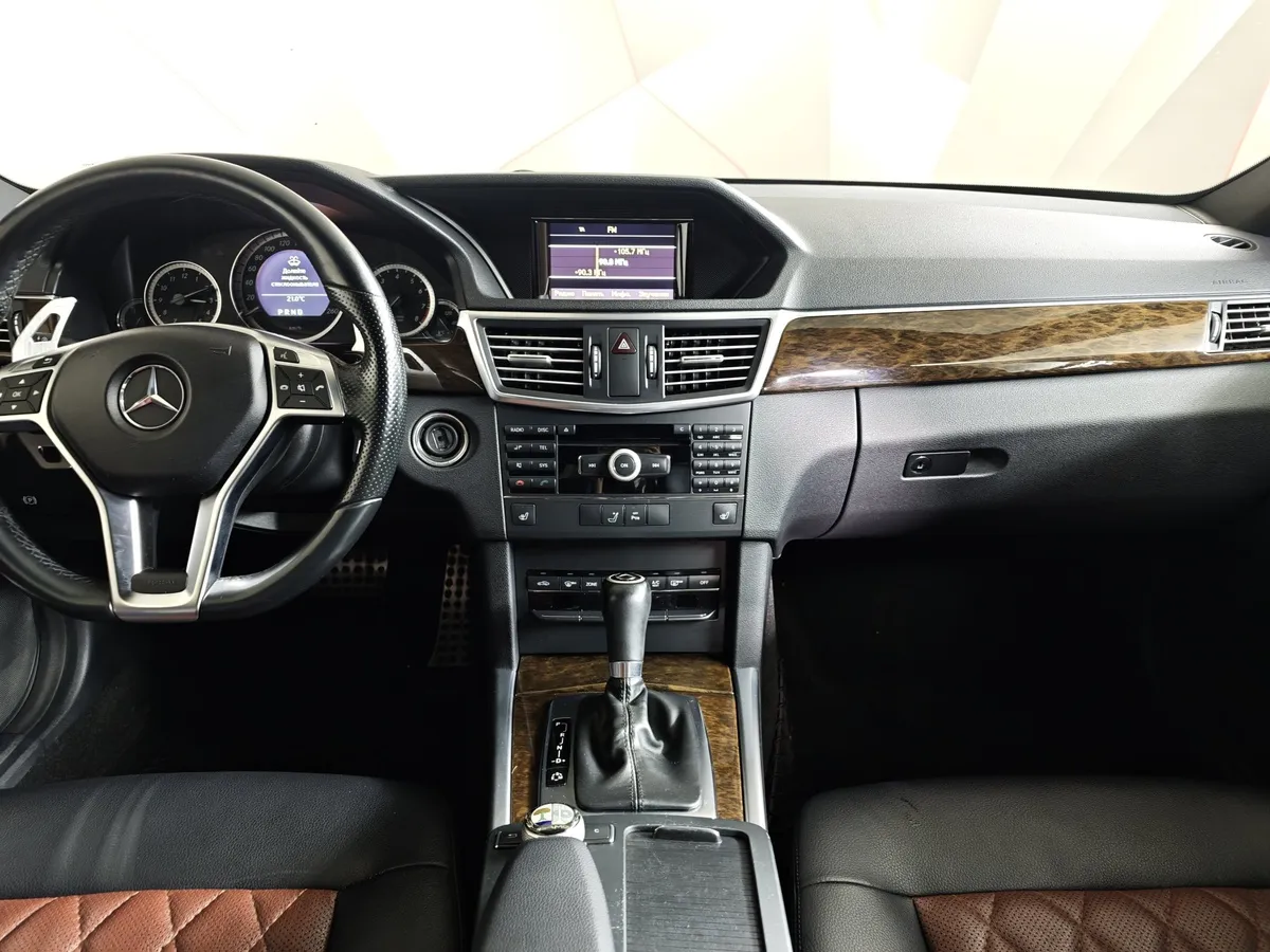 Mercedes-Benz E-Класс E 200 T CGI BlueEfficiency AT (184 л.с.) Черный в АВИЛОН. Слайд №15