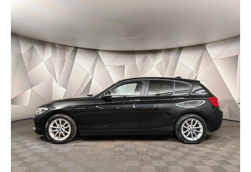 BMW 1 серия 116i AT (136 л.с.) Черный в АВИЛОН. Слайд №5