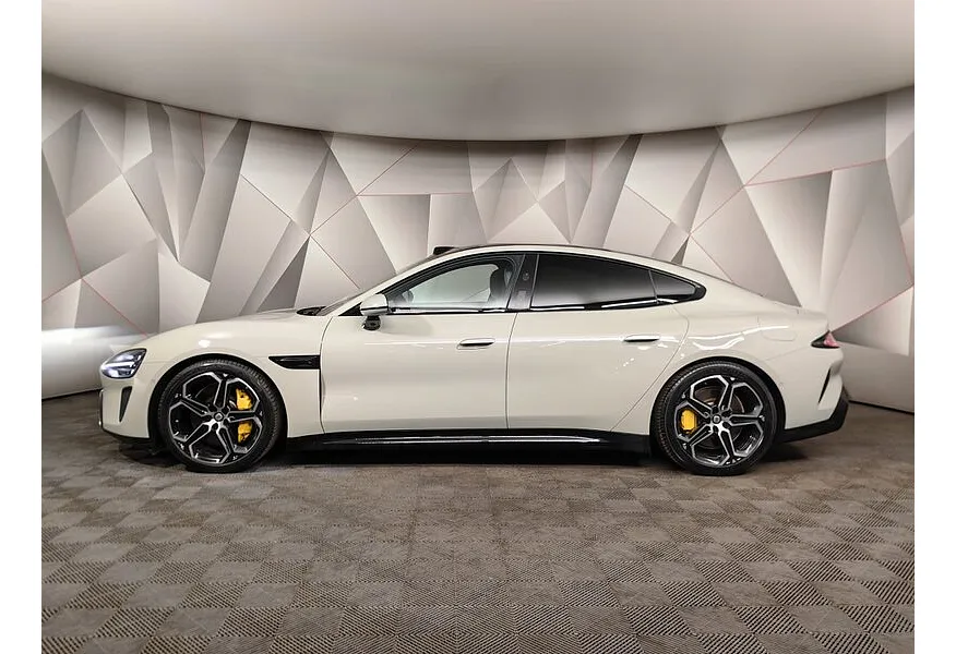 Xiaomi SU7 AT 4WD (673 л.с.) Max Серый в АВИЛОН. Слайд №5