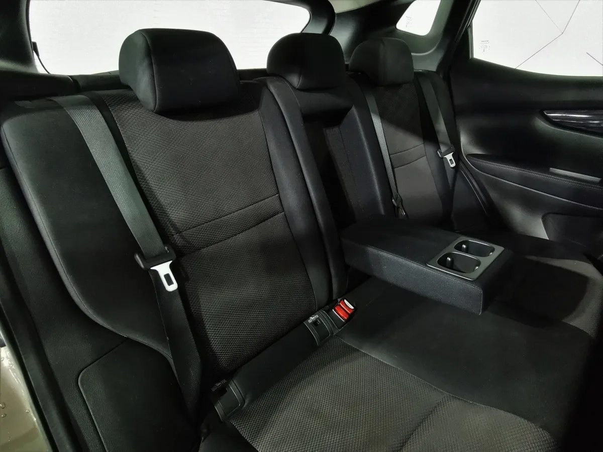 Nissan Qashqai 2.0 CVT (144 л.с.) Бежевый в АВИЛОН. Слайд №16