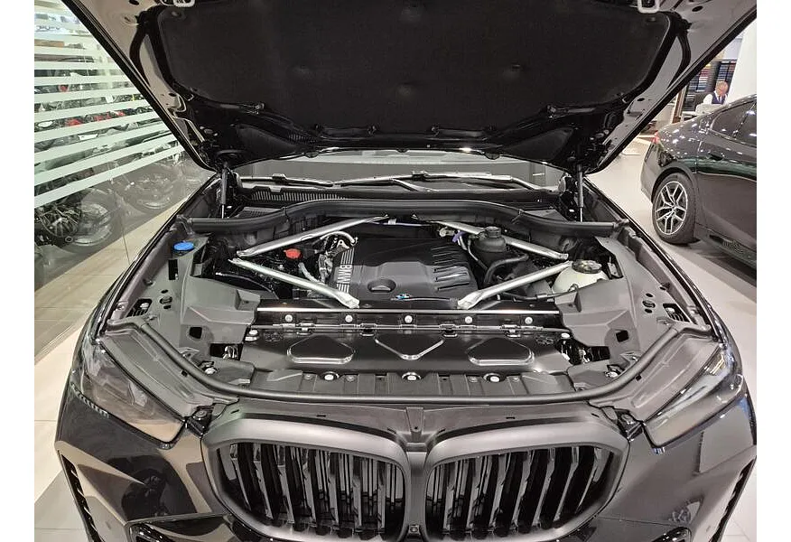 BMW X5 xDrive40d Steptronic (352 л.с.) Черный в АВИЛОН. Слайд №13