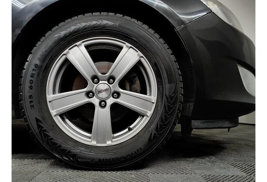 Opel Astra 1.6 AT (115 л.с.) Черный в АВИЛОН. Слайд №9