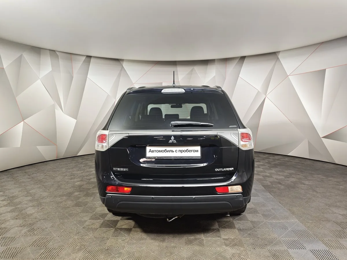 Mitsubishi Outlander 2.4 CVT 4WD (167 л.с.) Черный в АВИЛОН. Слайд №8