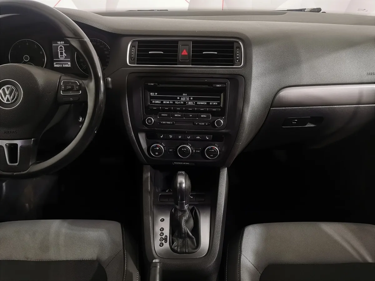 Volkswagen Jetta 1.4 TSI DSG (150 л.с.) Highline Коричневый в АВИЛОН. Слайд №13