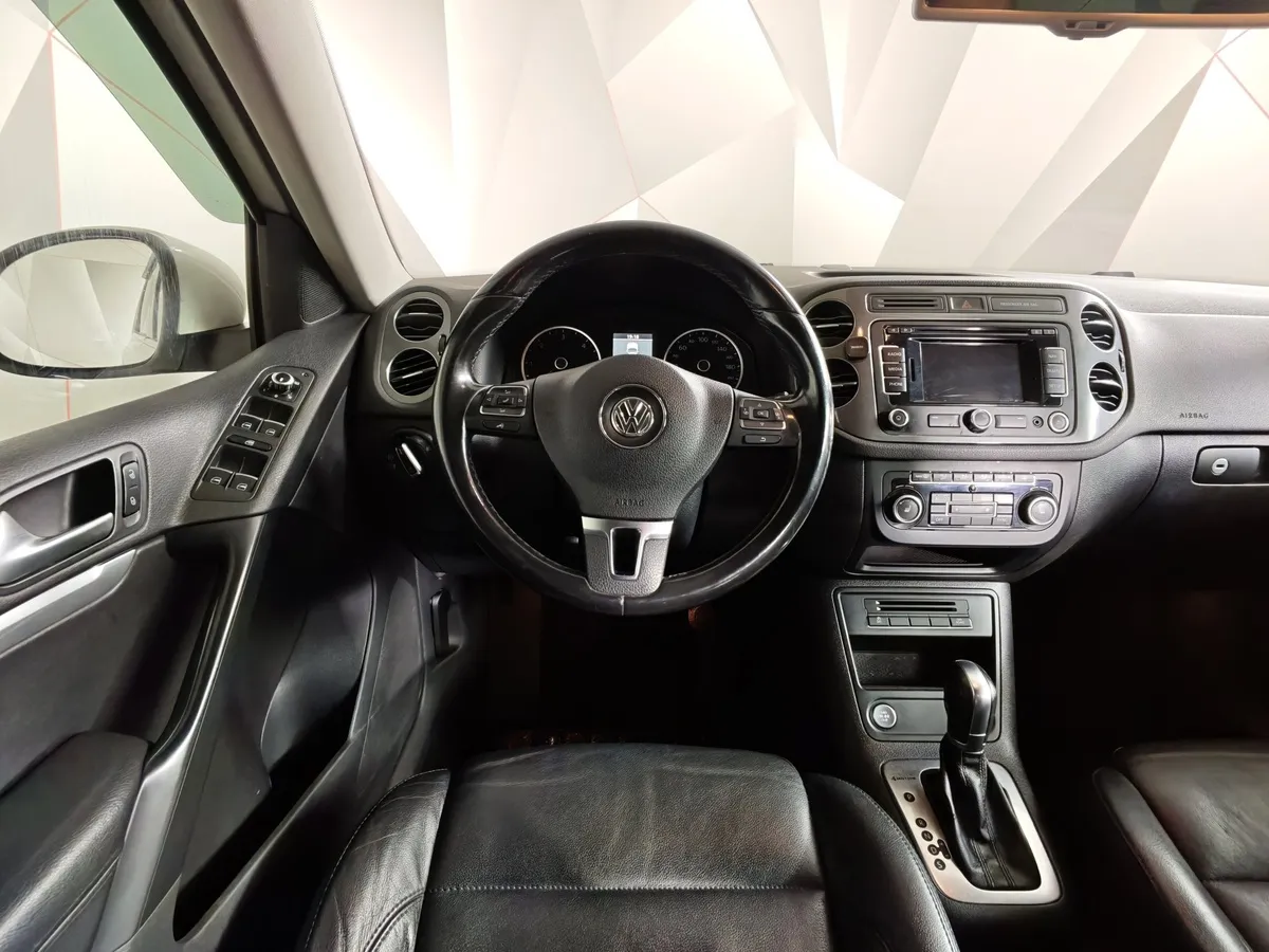 Volkswagen Tiguan 2.0 TDI 4Motion AT (140 л.с.) Track & Style Белый в АВИЛОН. Слайд №20