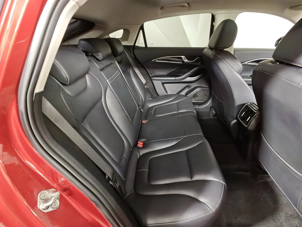 FAW Bestune B70 2.0T AT (224 л.с.) Vision Красный в АВИЛОН. Слайд №16