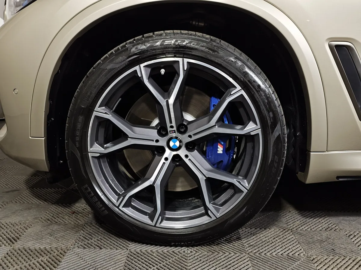 BMW X5 M50d Steptronic xDrive (400 л.с.) M Special Бежевый в АВИЛОН. Слайд №7