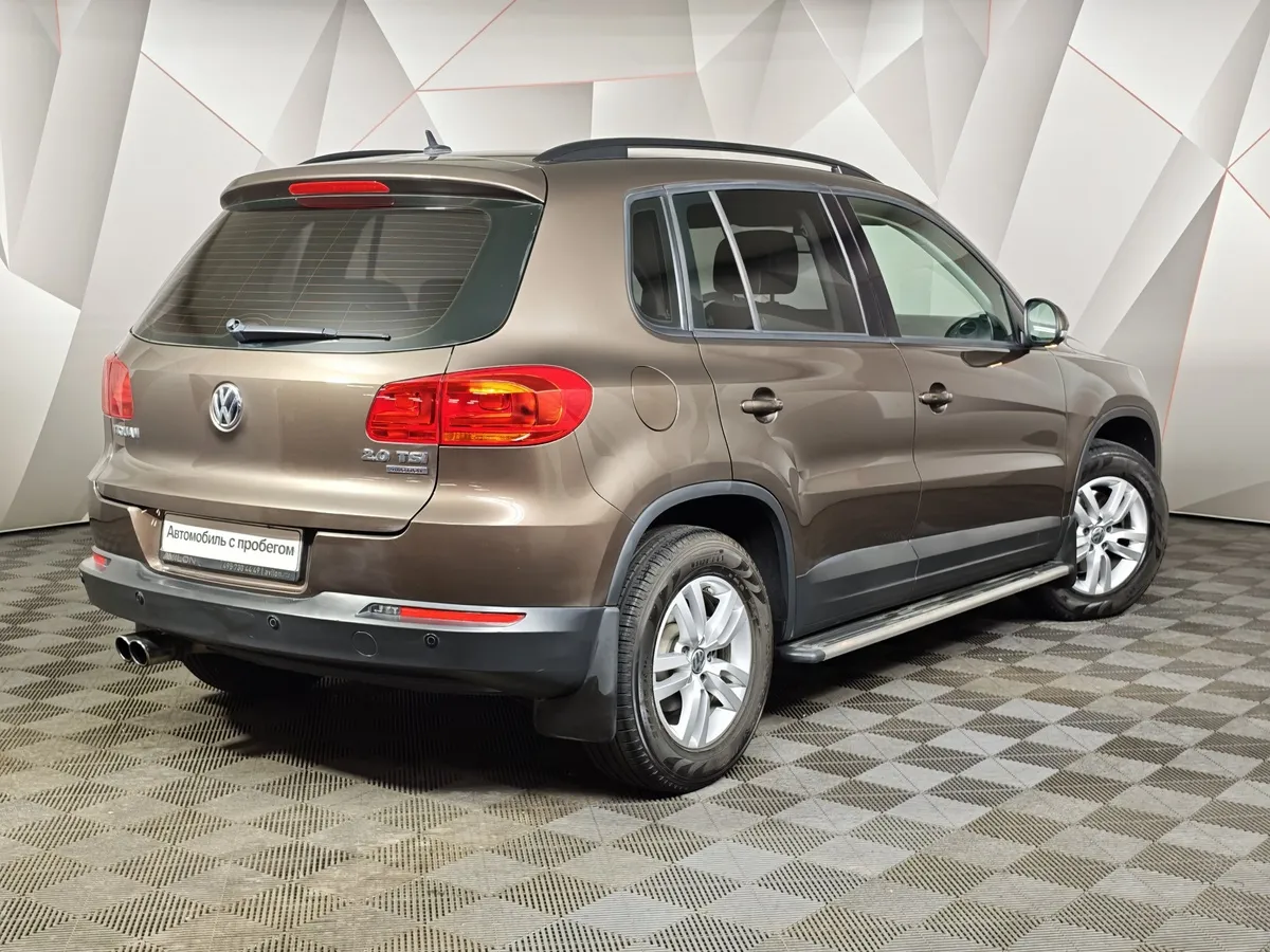 Volkswagen Tiguan 2.0 TSI 4Motion AT (170 л.с.) Track & Field Коричневый в АВИЛОН. Слайд №2