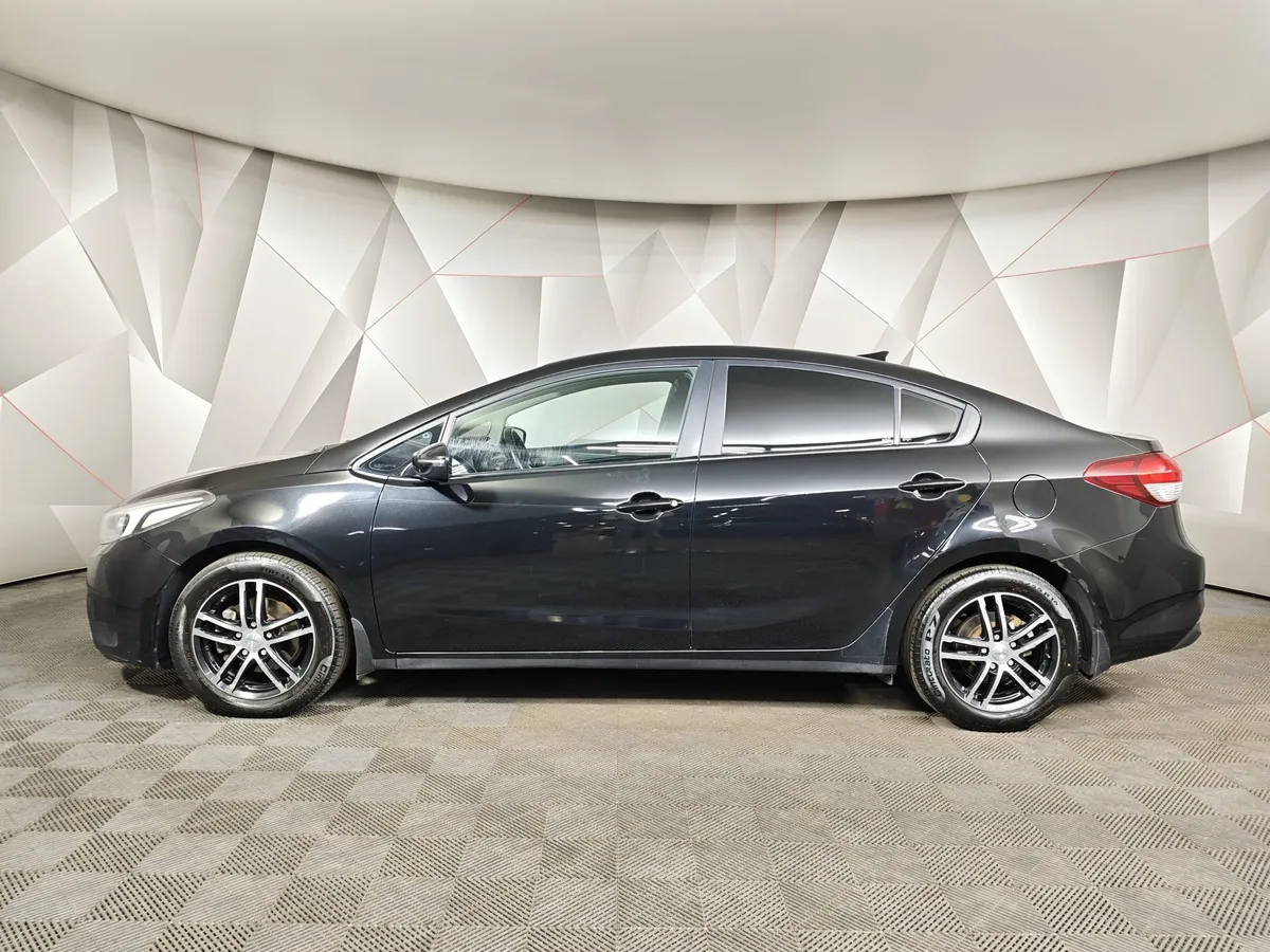 Kia Cerato 1.6 AT (130 л.с.) Comfort Черный в АВИЛОН. Слайд №5
