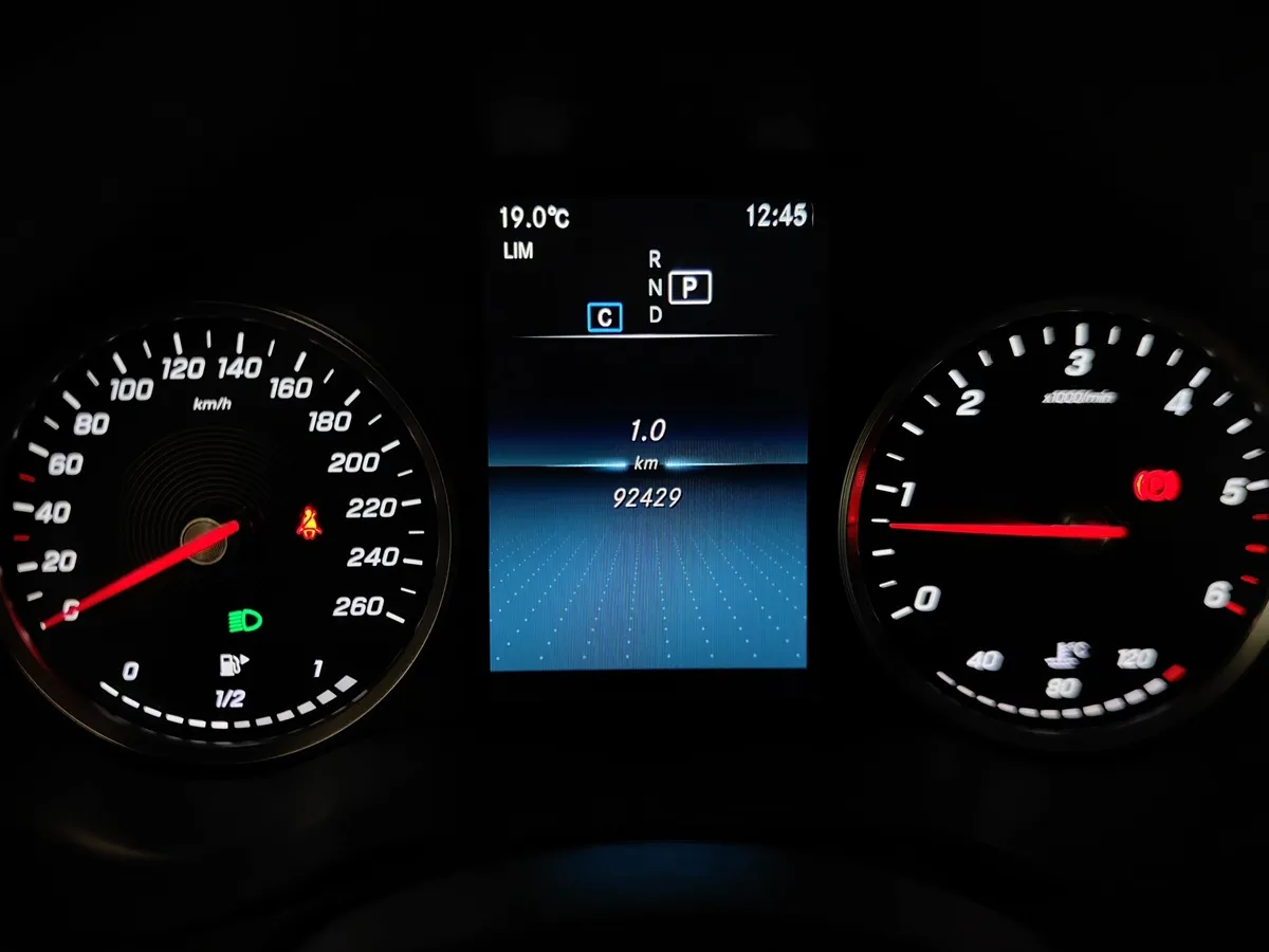 Mercedes-Benz GLC 220 d 9G-TRONIC 4MATIC (194 л.с.) Premium Черный в АВИЛОН. Слайд №18