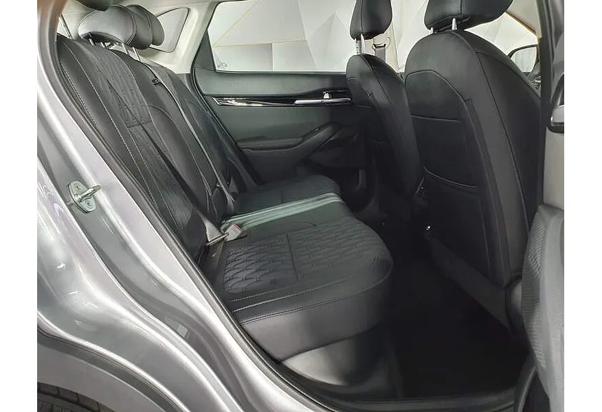 Kia Seltos 1.5 2WD CVT (115 л.с.) Deluxe Серый в АВИЛОН. Слайд №6