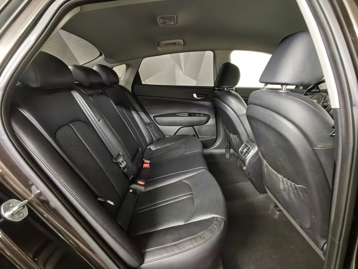 Kia Optima 2.0 AT (150 л.с.) Коричневый в АВИЛОН. Слайд №16