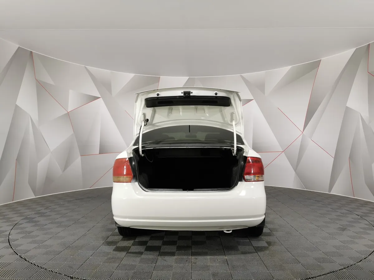 Volkswagen Polo 1.6 Tiptronic (105 л.с.) Comfortline Белый в АВИЛОН. Слайд №10