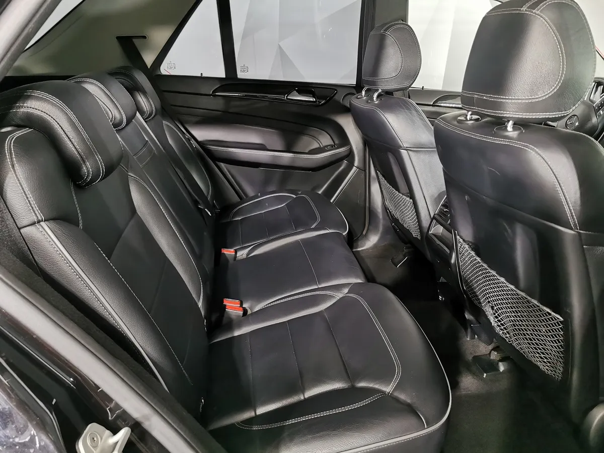 Mercedes-Benz M-Класс ML 350 BlueEfficiency 7G-Tronic Plus 4Matic (306 л.с.) Черный в АВИЛОН. Слайд №16