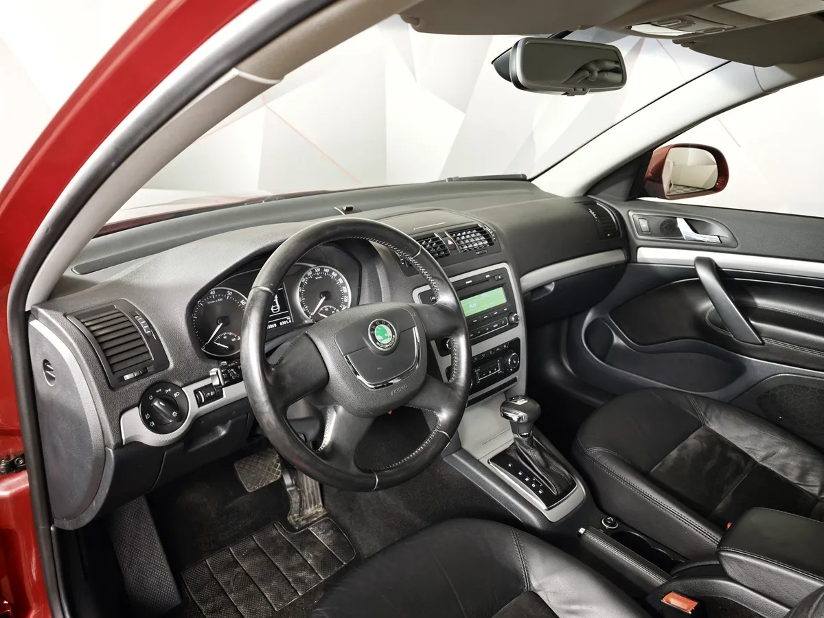 Skoda Octavia 1.8 TSI DSG (160 л.с.) Красный в АВИЛОН. Слайд №18
