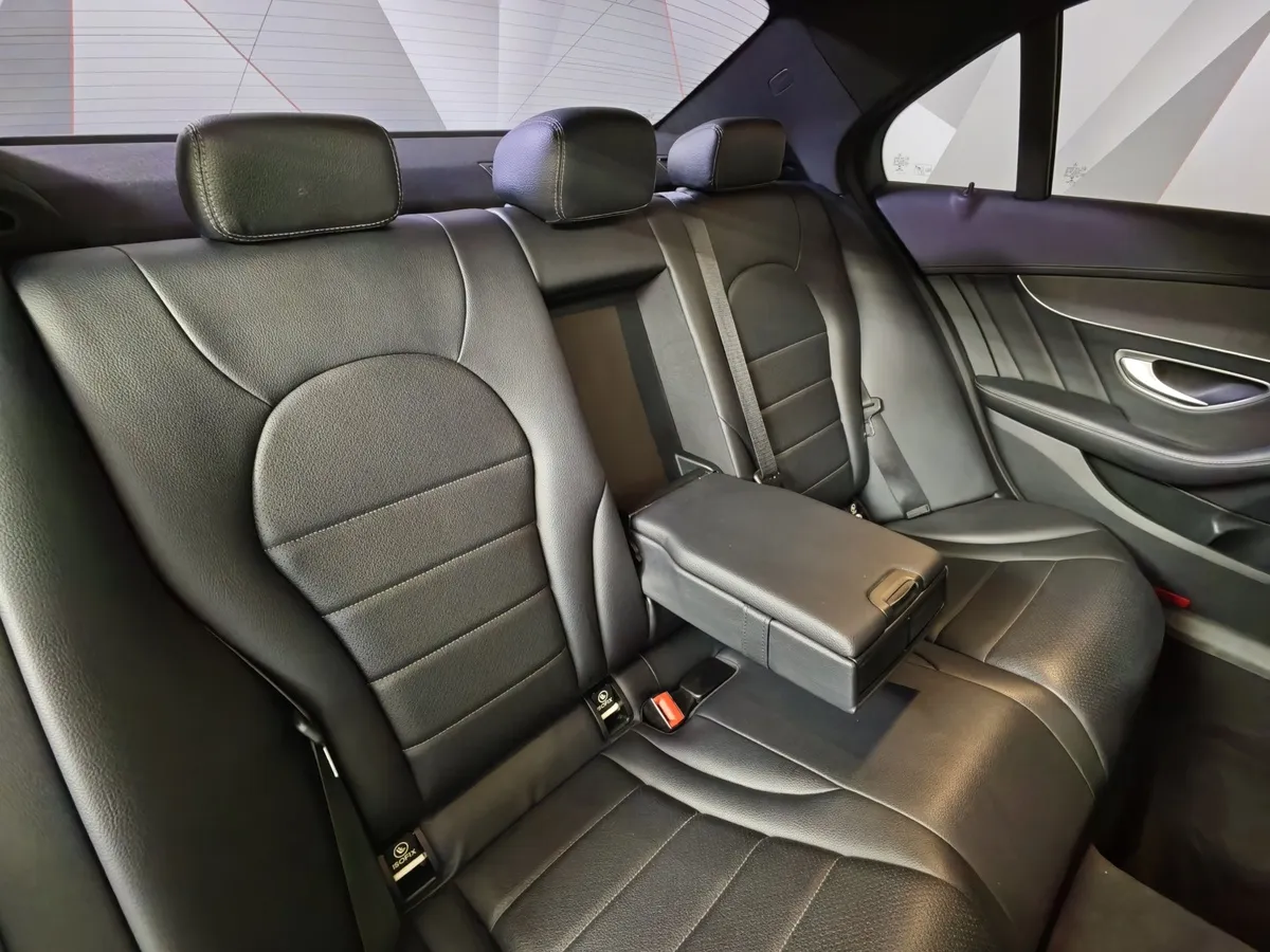 Mercedes-Benz C-Класс C 180 9G-Tronic (150 л.с.) Белый в АВИЛОН. Слайд №17