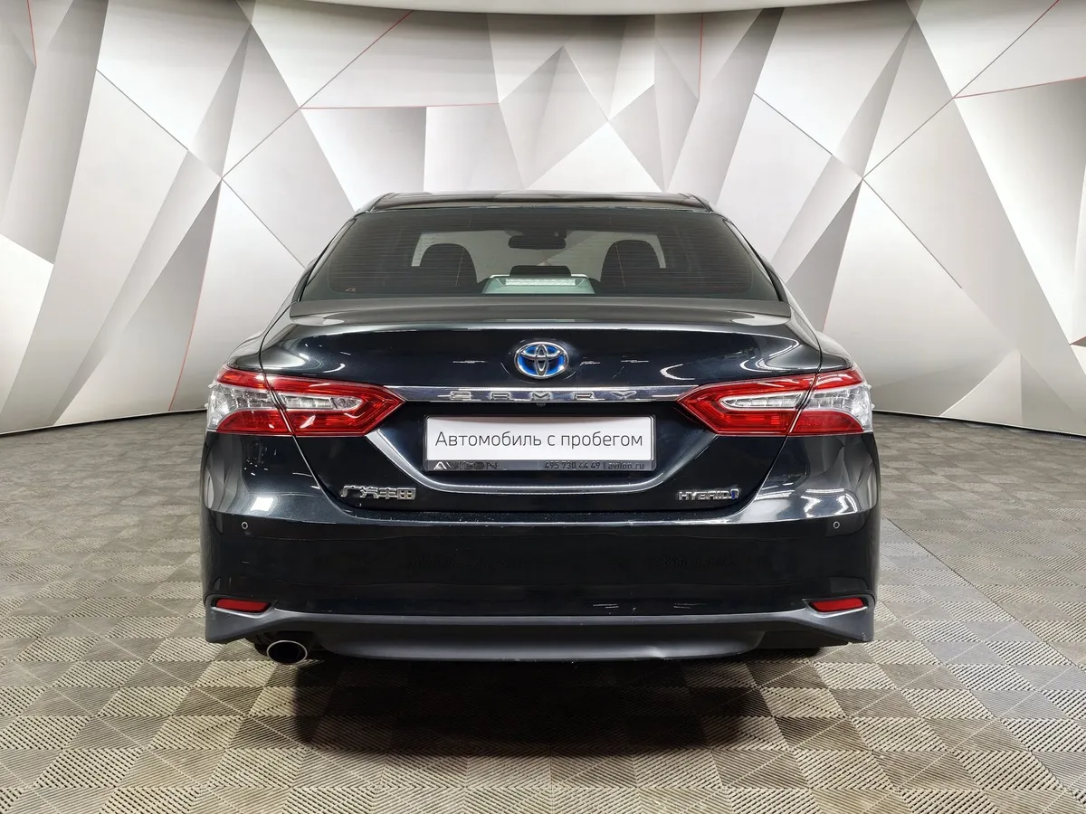Toyota Camry 2.5 AT (200 л.с.) Черный в АВИЛОН. Слайд №8