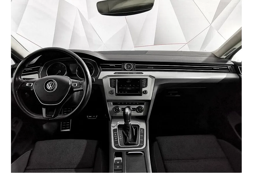 Volkswagen Passat 1.8 TSI BlueMotion DSG (180 л.с.) Highline Белый в АВИЛОН. Слайд №13