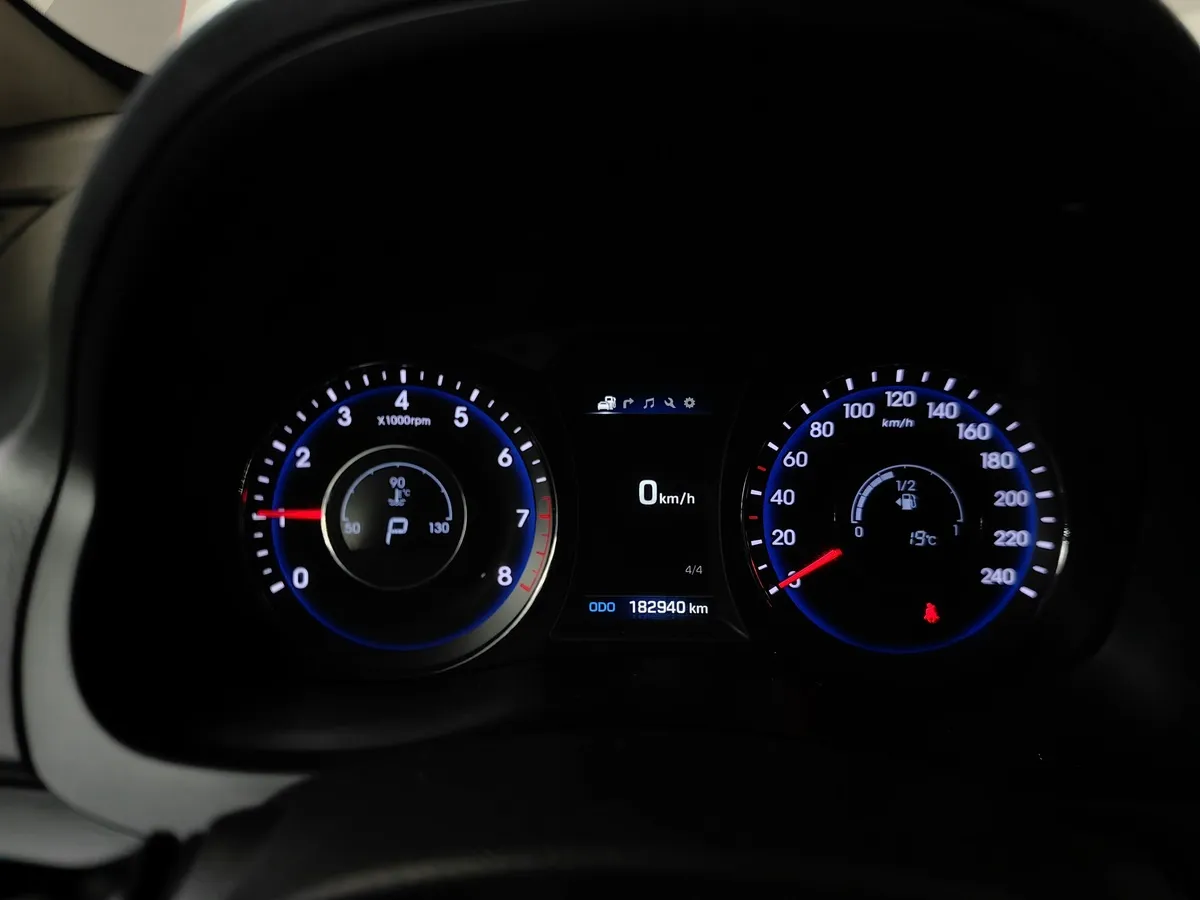 Hyundai i40 2.0 AT (150 л.с.) Business Синий в АВИЛОН. Слайд №17