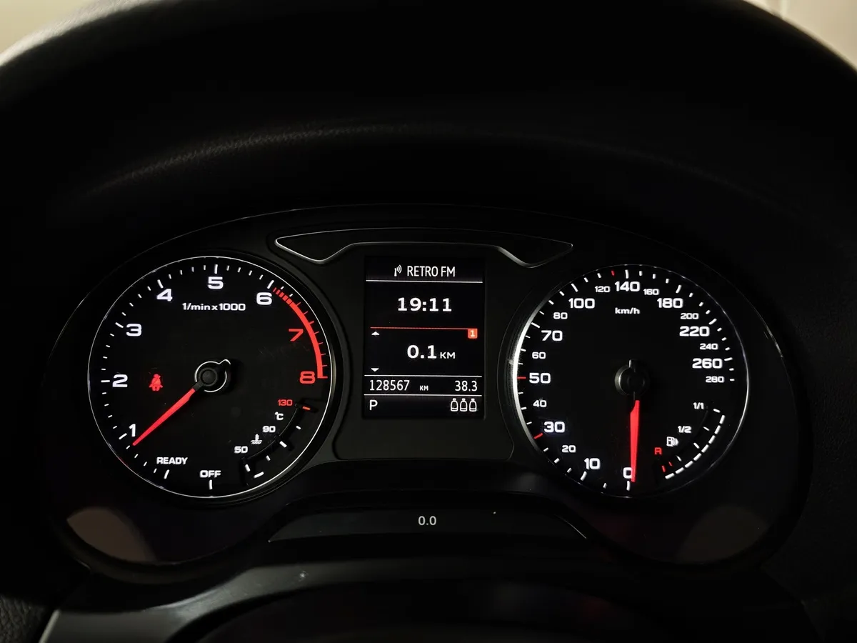 Audi A3 1.4 TFSI S tronic (125 л.с.) Ambition Черный в АВИЛОН. Слайд №16