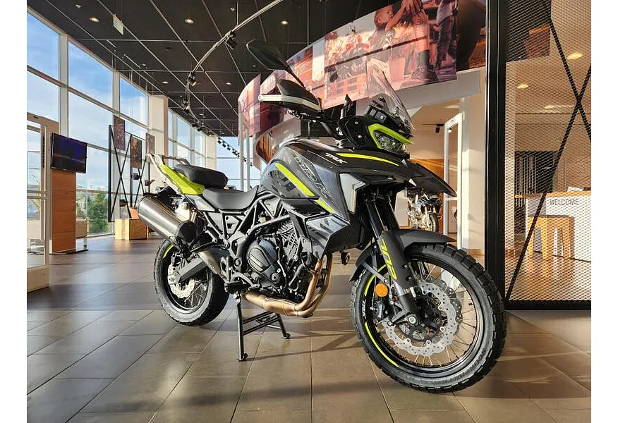 АВИЛОН - Benelli TRK 702 X 698 см³ (70 л.с.) (70) 698 Серый - slide 1