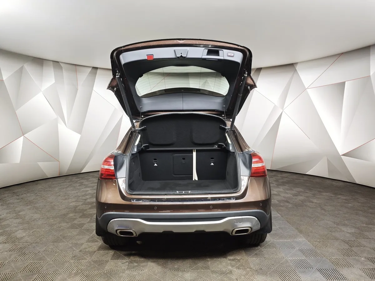 Mercedes-Benz GLA 250 7G-DCT 4MATIC (211 л.с.) Особая серия Коричневый в АВИЛОН. Слайд №12