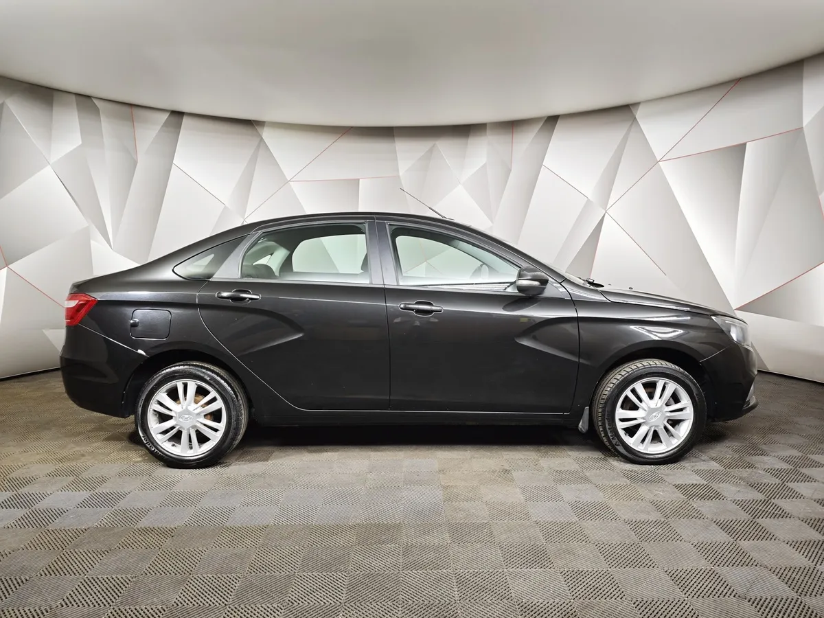 ВАЗ (Lada) Vesta 1.8 AMT (122 л.с.) Черный в АВИЛОН. Слайд №6