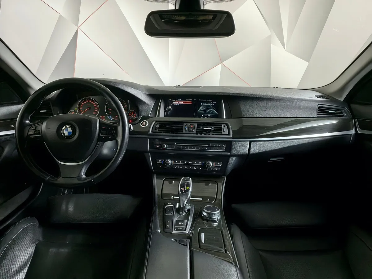 BMW 5 серия 528i AT (258 л.с.) Серый в АВИЛОН. Слайд №11