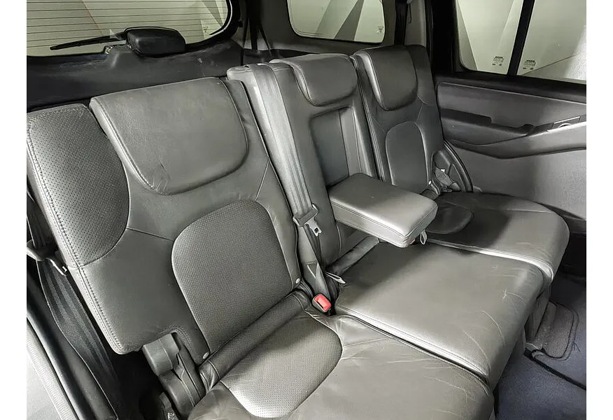 Nissan Pathfinder 2.5 dCi AT (174 л.с.) Серый в АВИЛОН. Слайд №17