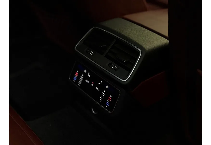 Audi S6 3.0 TFSI quattro Tiptronic (450 л.с.) Черный в АВИЛОН. Слайд №20