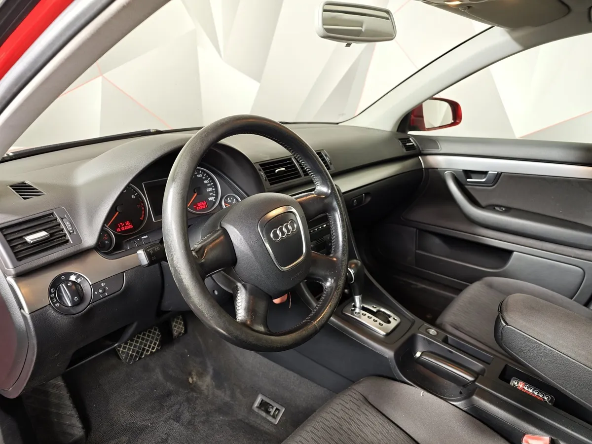 Audi A4 2.0 multitronic (130 л.с.) Красный в АВИЛОН. Слайд №17