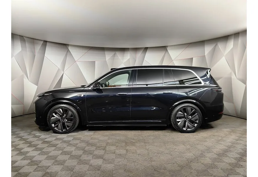 Li Auto L9 1.5 AT 4WD (449 л.с.) Max  Черный в АВИЛОН. Слайд №5