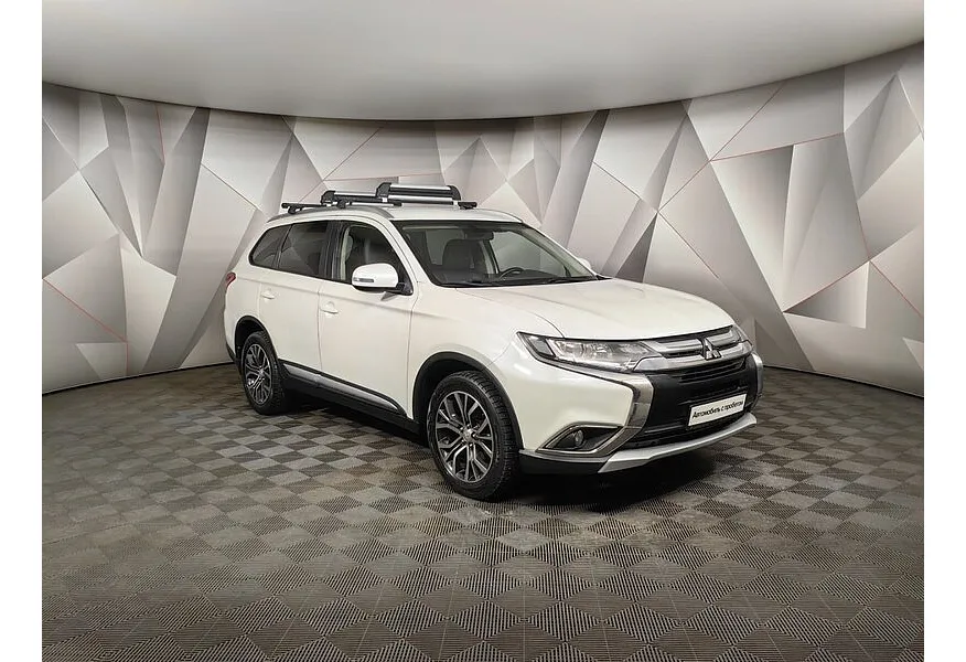 Mitsubishi Outlander 2.0 MIVEC CVT 4WD (146 л.с.) Invite Белый в АВИЛОН. Слайд №3
