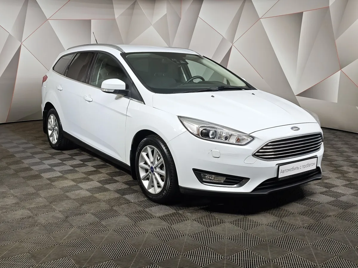 Ford Focus 1.5 EcoBoost AT (150 л.с.) Titanium Белый в АВИЛОН. Слайд №3