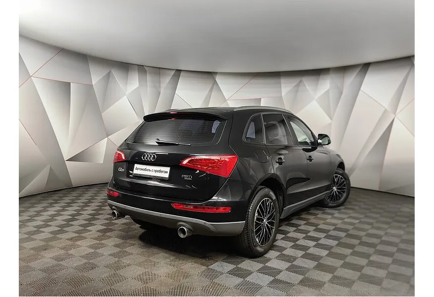 Audi Q5 2.0 TFSI tiptronic quattro (211 л.с.) Черный в АВИЛОН. Слайд №1
